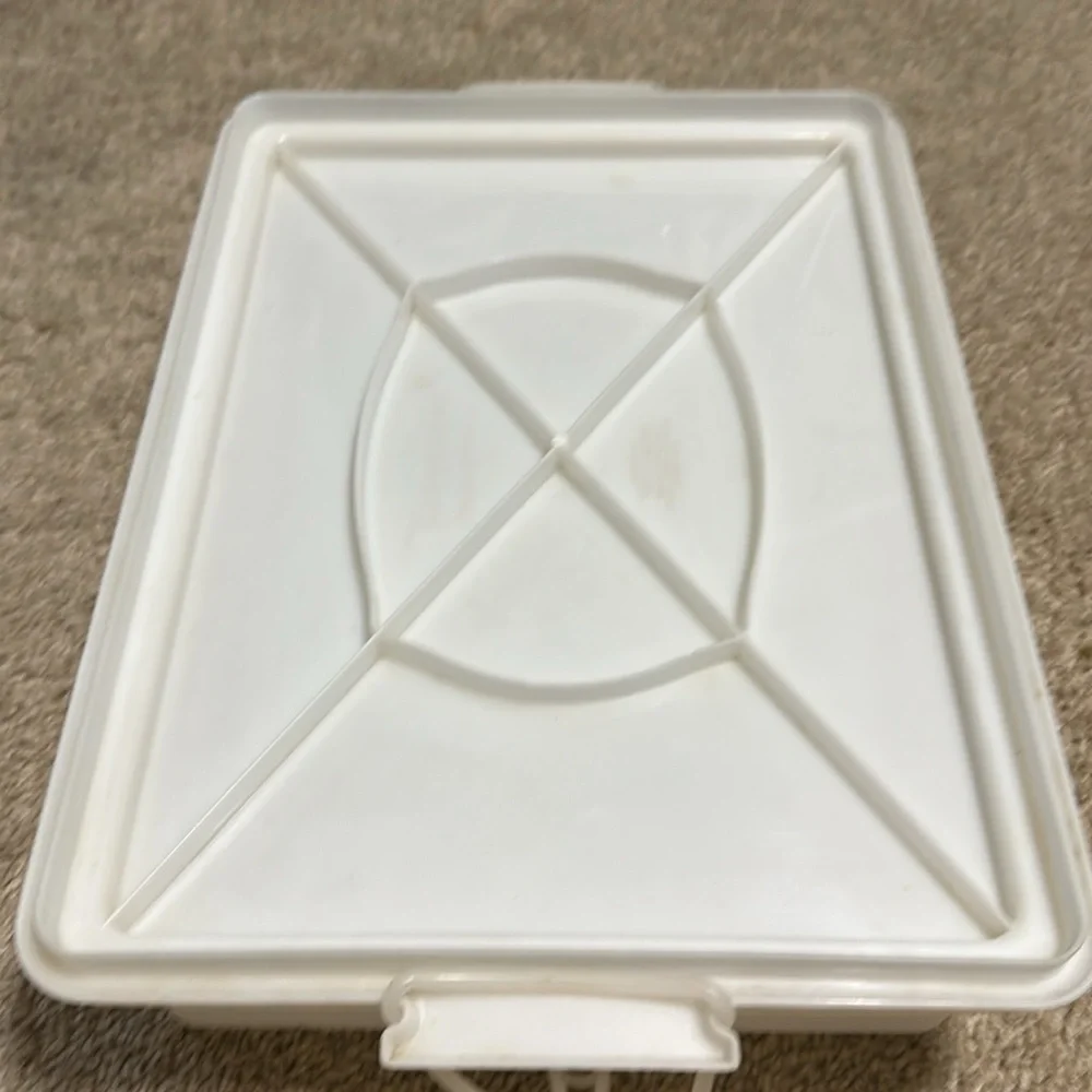 Vintage Tupperware white Cake Carrier Rectangular With Handle